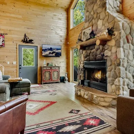 Lake And Trails Lodge Lake Access Sleeps 23